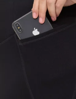 LIVI Smoothing Control Tech Signature Stretch Flare Legging Black 8 LIVI Smoothing Control Tech Signature Stretch Flare Legging Black -Lanebryant Shop 408514 0000113708 alt2