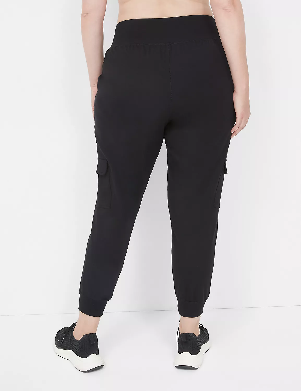 LIVI High-Rise Signature Stretch Slim Cargo Jogger Black 3 LIVI High-Rise Signature Stretch Slim Cargo Jogger Black