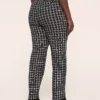 4-Season Slim Ankle Pant Black Plaid 2 4-Season Slim Ankle Pant Black Plaid -Lanebryant Shop 412430 0000115793 Back