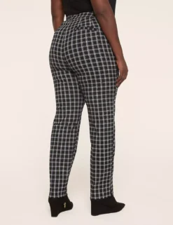 4-Season Slim Ankle Pant Black Plaid