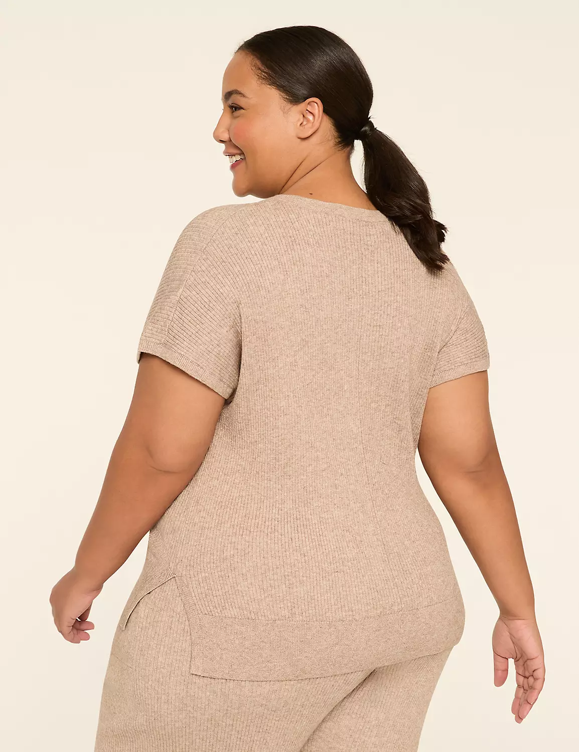 LIVI Short-Sleeve Crew-Neck Sweater Brown 3 LIVI Short-Sleeve Crew-Neck Sweater Brown