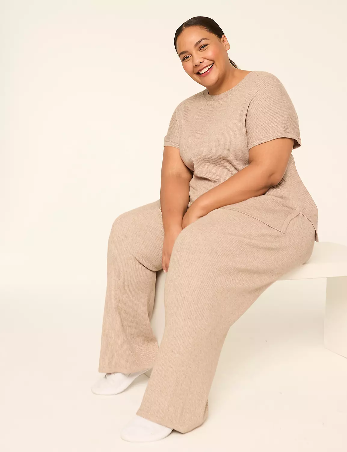 LIVI Short-Sleeve Crew-Neck Sweater Brown 4 LIVI Short-Sleeve Crew-Neck Sweater Brown - Image 2