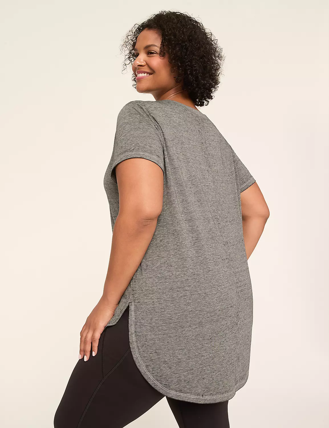 LIVI Shimmer Foiled Hope BCRF High-Low Graphic Tee Black 3 LIVI Shimmer Foiled Hope BCRF High-Low Graphic Tee Black